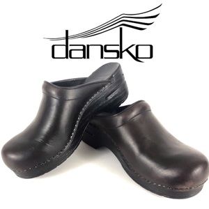 Dansko Brown Leather Clogs 35 / 5 Slip On Shoes